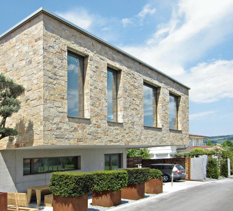 Emilio Stecher AG, Mauersteine, Montaigut