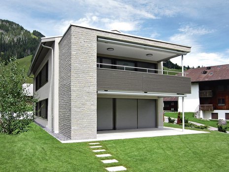 Emilio Stecher AG, Fassade