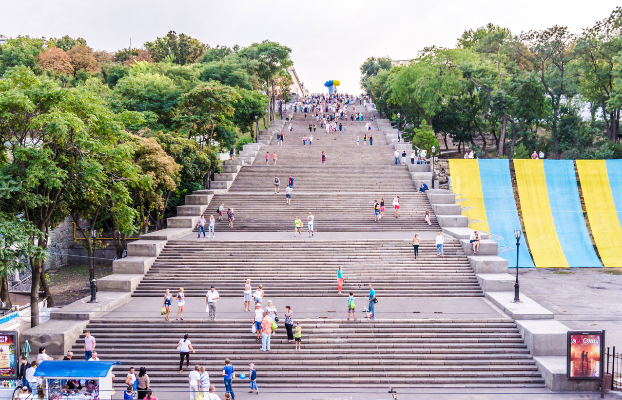 Die Potemkinsche Treppe ist weltbekannt als Paradebeispiel für eine imposante Treppengestaltung im Aussenbereich.
